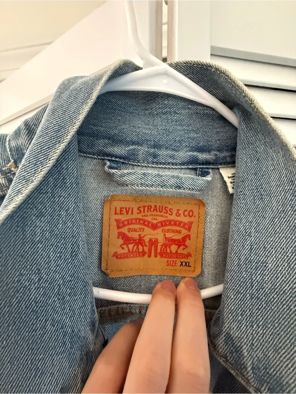 Levi's Light Wash Denim Jacket in Blue